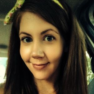 Meet your Posher, Mia